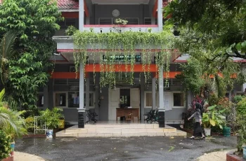 Halaman Depan Sekolah