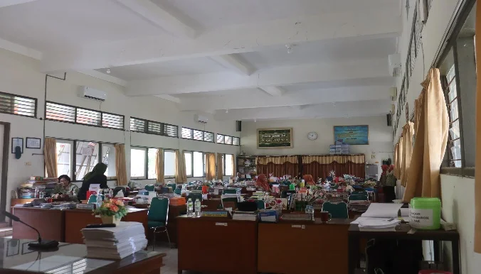 Ruang Guru SMP 1 Bae Kudus