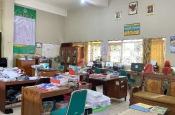 Ruang Tata Usaha (TU)