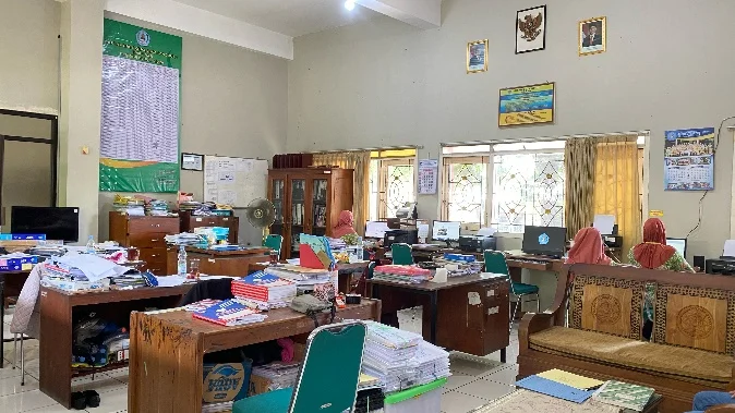 Ruang Tata Usaha SMP 1 Bae Kudus