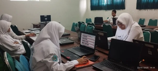 Laboratorium Informatika SMP 1 Bae Kudus