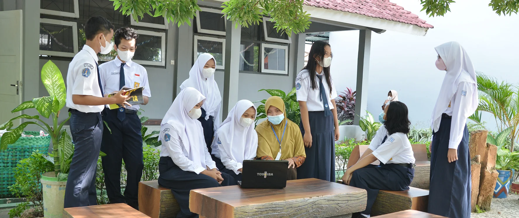 Pojok Baca Literasi SMP 1 Bae Kudus